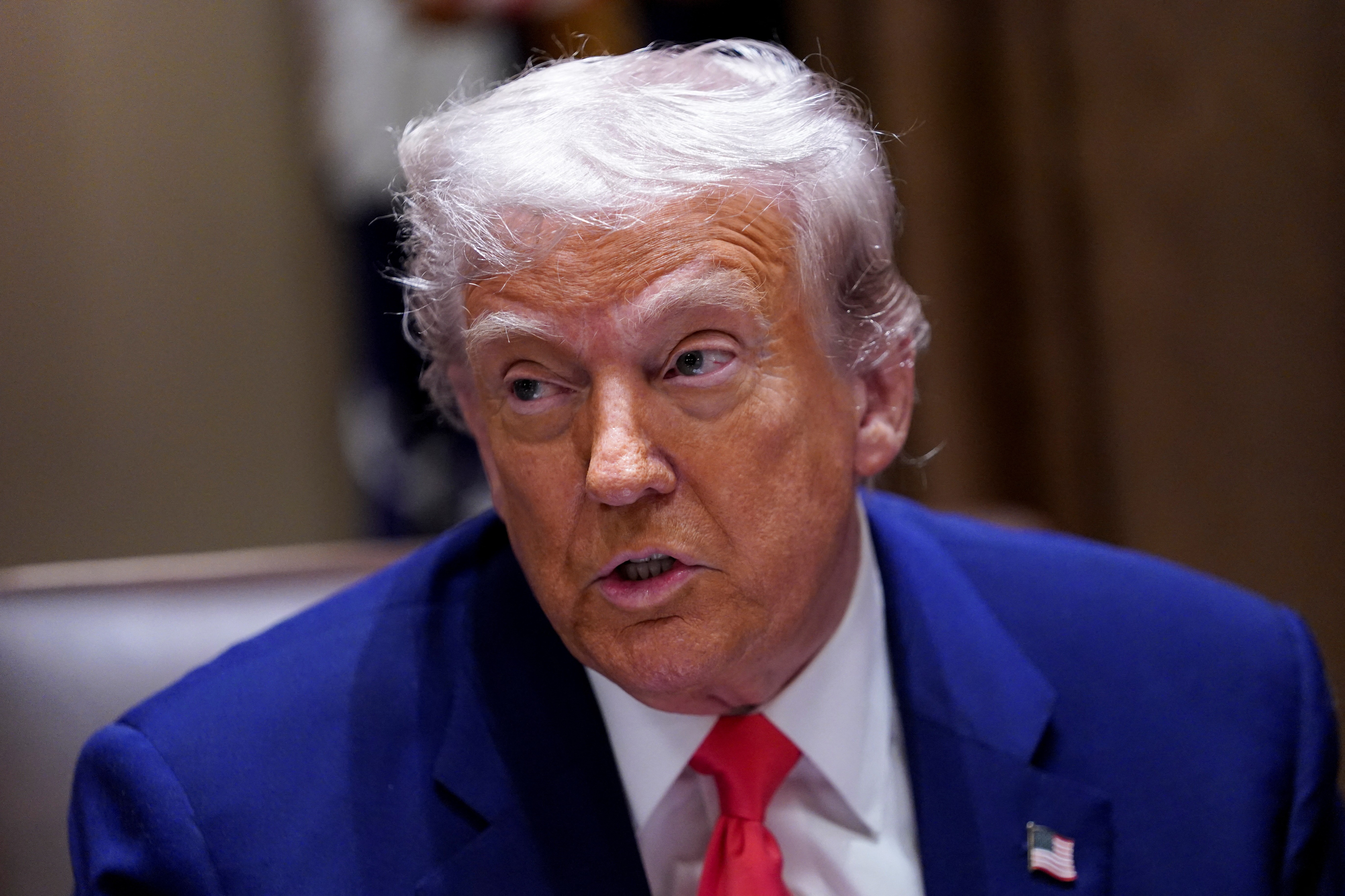 Trump diz que EUA não precisam fazer acordo com a China: 'A bola está com eles'